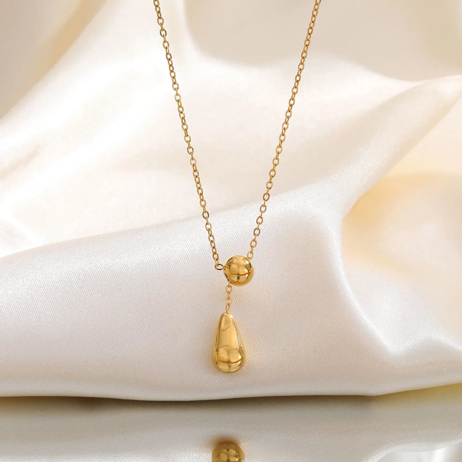 Giulisse Infinite Love Necklace