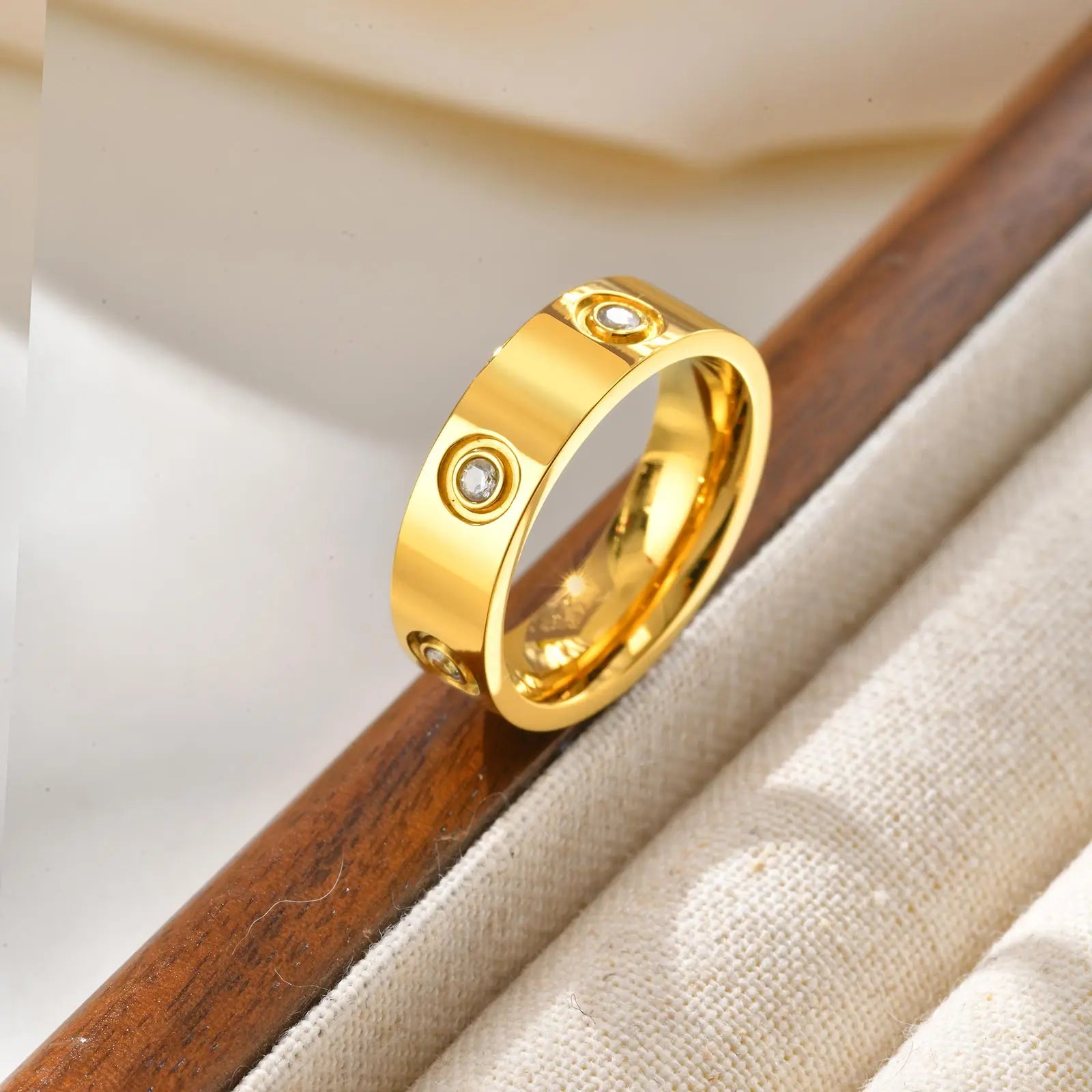 Luxury Gold-Plated Zircon Ring – Unisex Stainless Steel Jewelry, Sizes 5–12
