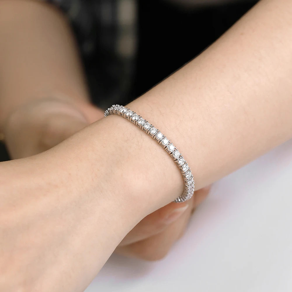Brilliant Moissanite Tennis Bracelet in S925 Silver