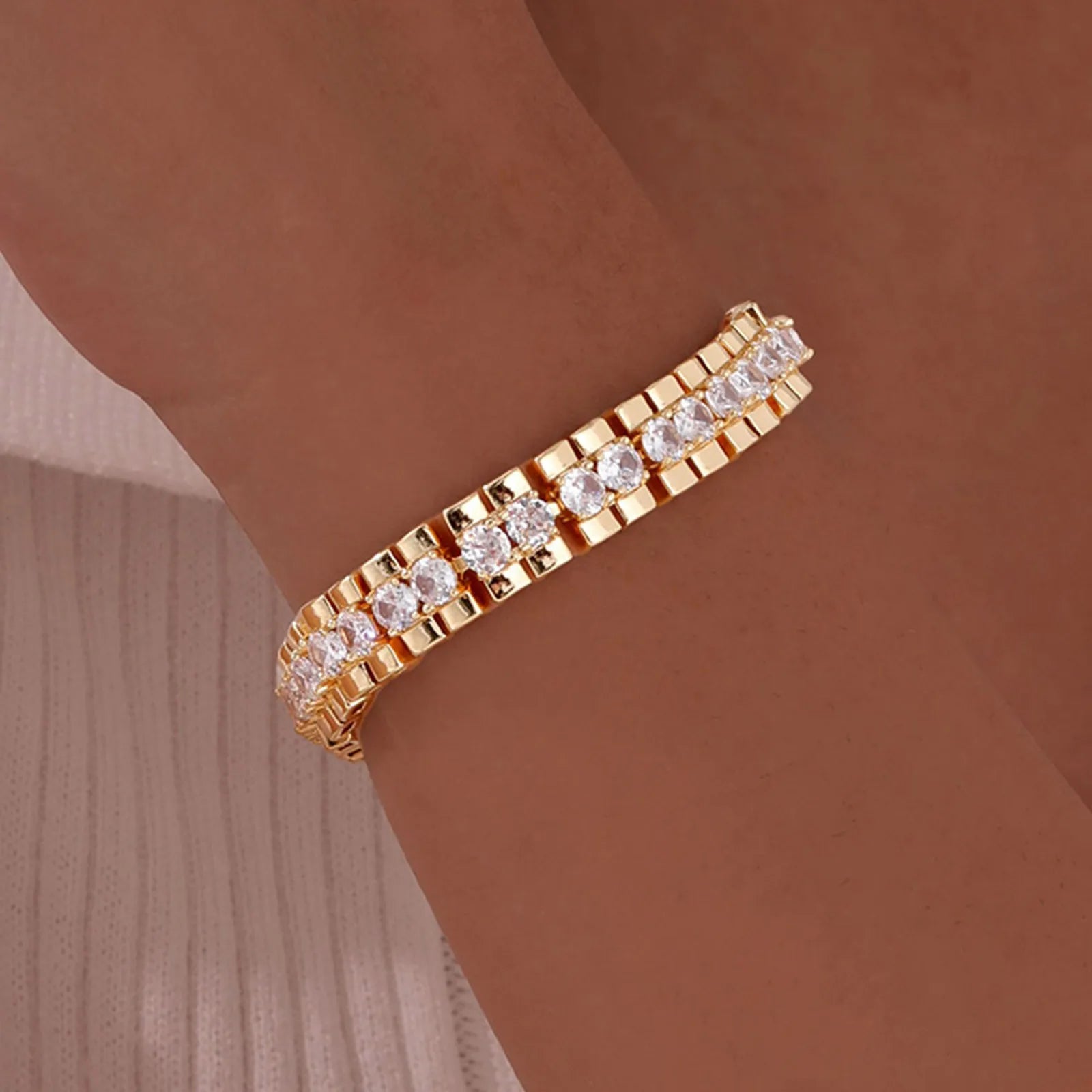 Luxury Paperclip Chain Bracelet – 14K Gold-Plated Adjustable Zircon Link Jewelry