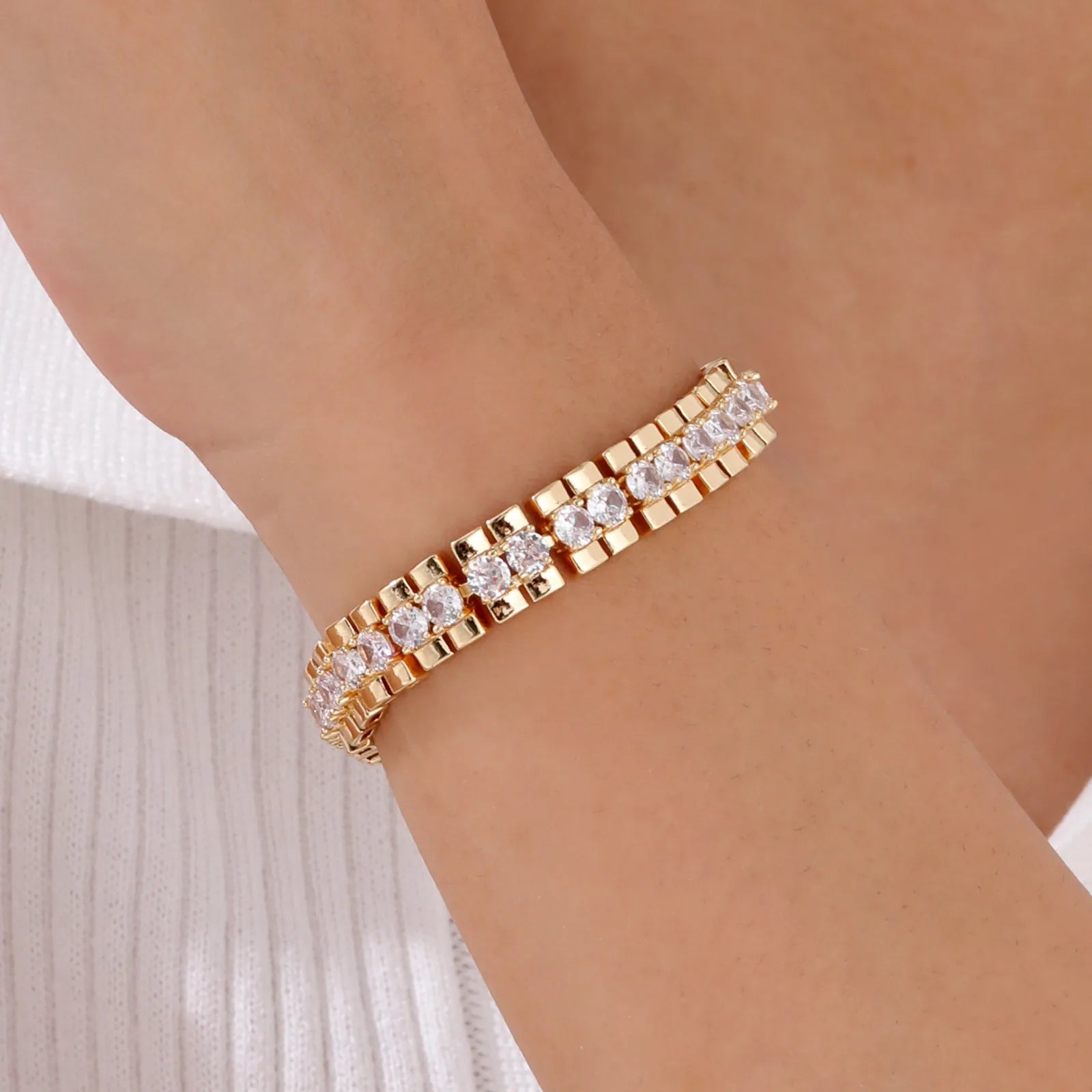 Luxury Paperclip Chain Bracelet – 14K Gold-Plated Adjustable Zircon Link Jewelry