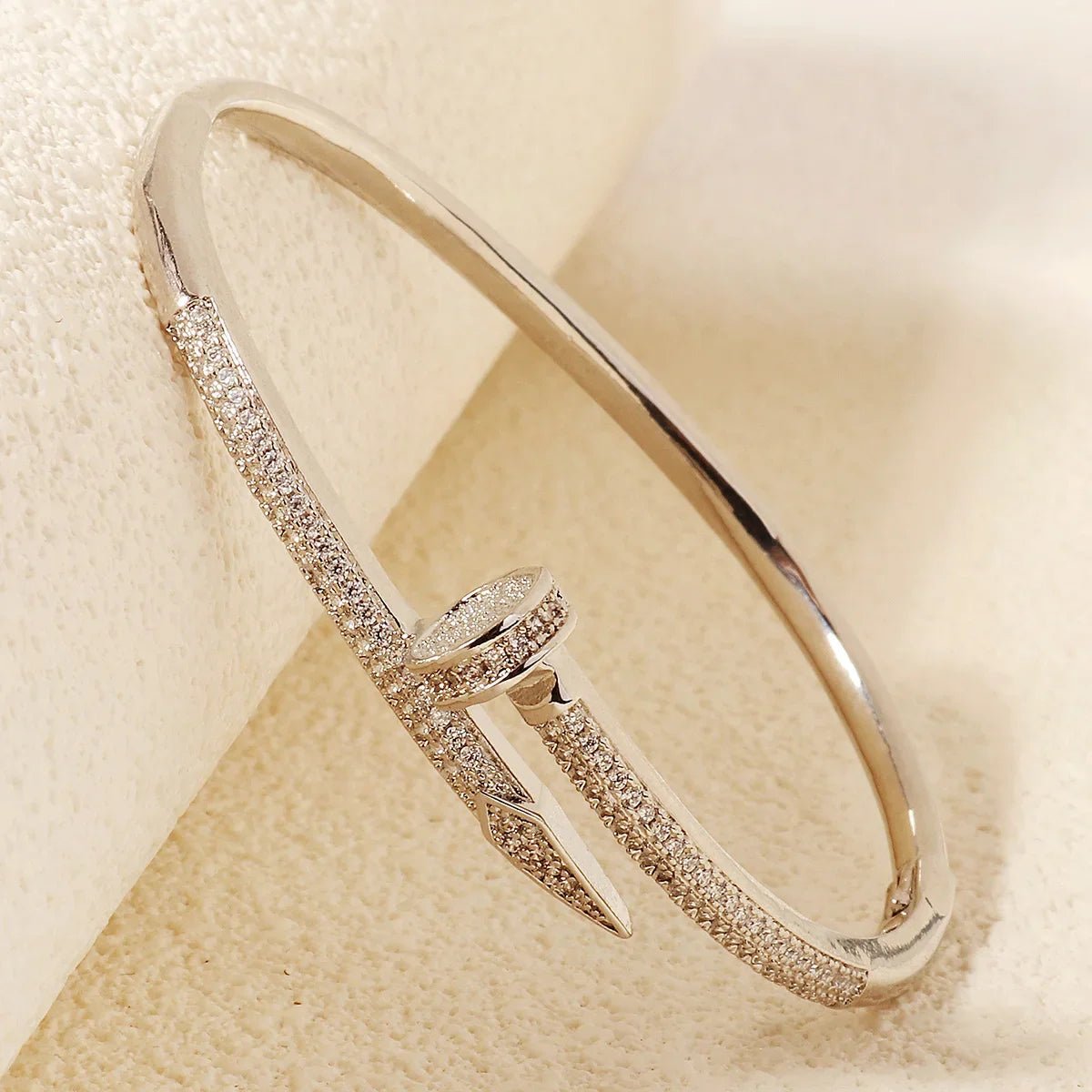 Luxury Zircon Screw Bangle – Elegant Women’s Bracelet for Every Occasion