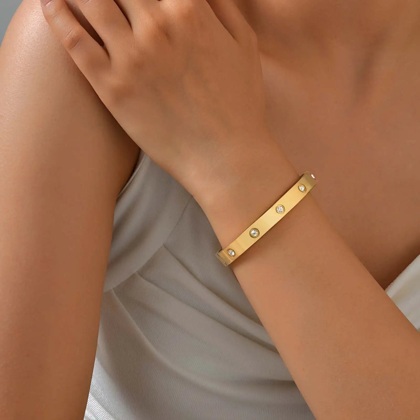 Luxury Gold-Plated Zircon Bangle – Waterproof Stainless Steel Bracelet for Women