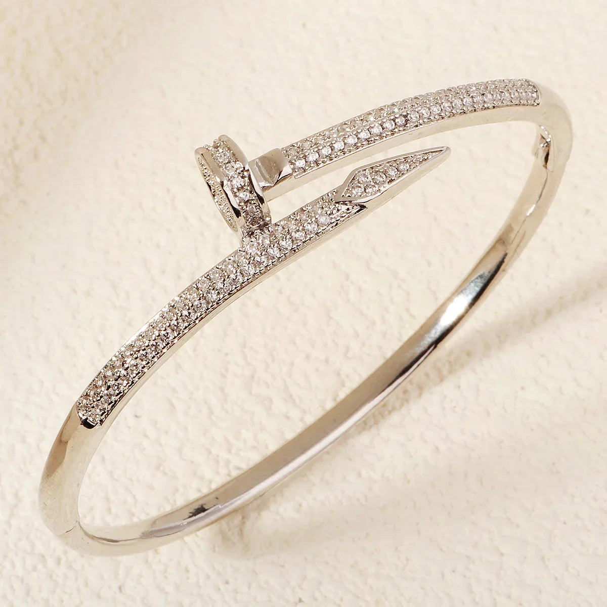 Luxury Zircon Screw Bangle – Elegant Women’s Bracelet for Every Occasion