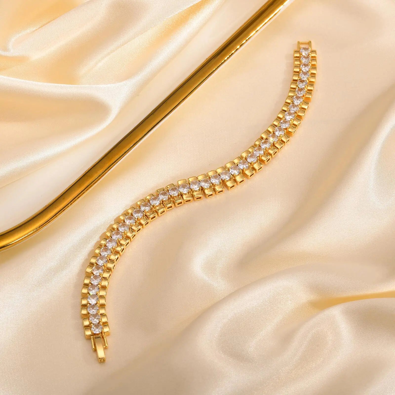 Luxury Paperclip Chain Bracelet – 14K Gold-Plated Adjustable Zircon Link Jewelry