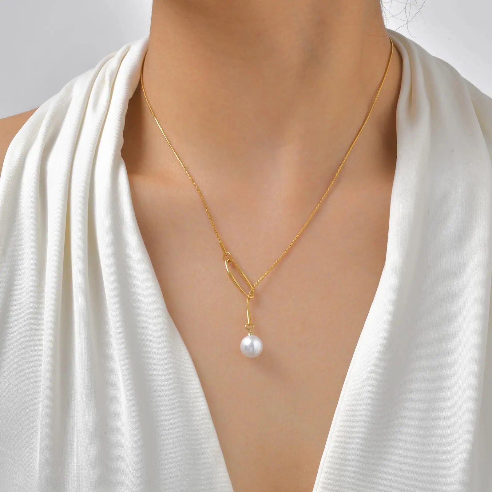 Giulisse Infinite Love Necklace