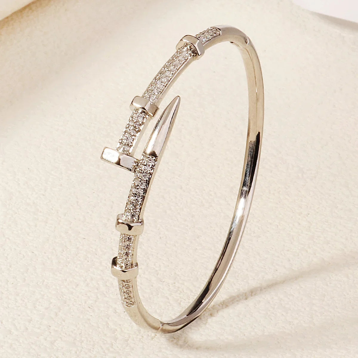 Luxury Zircon Screw Bangle – Elegant Women’s Bracelet for Every Occasion