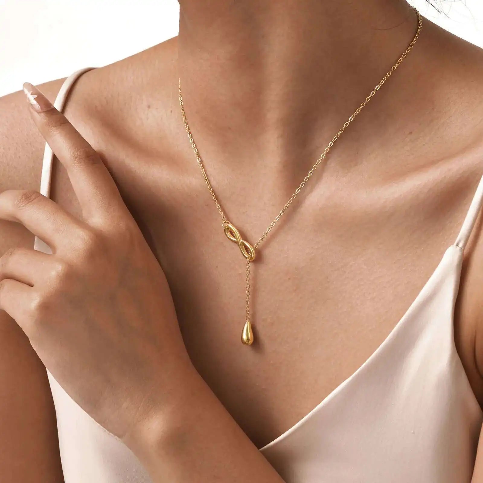 Giulisse Infinite Love Necklace